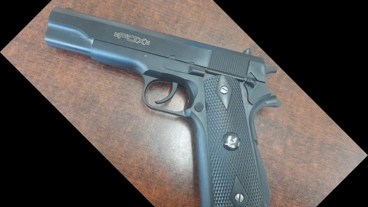 replica-arma-alumno-pocito