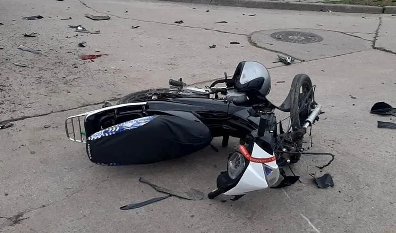 choque-moto-tres-arroyos-belgrano-1200x799jpeg