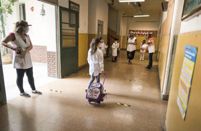 Escuela-clases-696x454