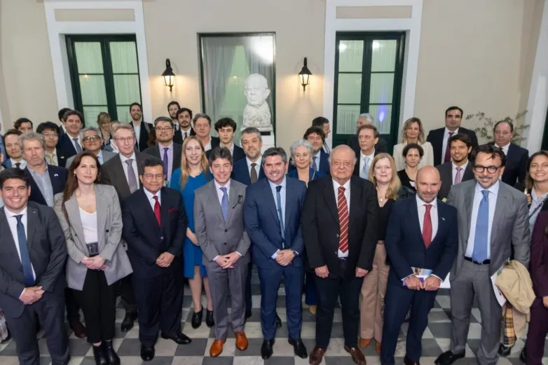 616725b37f6a36fa8666667b4c5e33f5_L