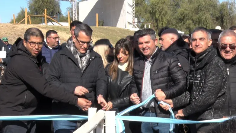 9394f0c73d65c62d14c3f16174b4832f_L