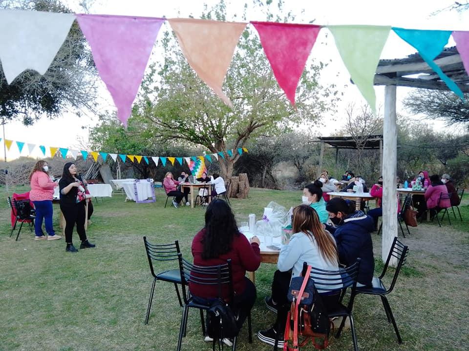 241762135_4266595386749975_8926248175496443434_n