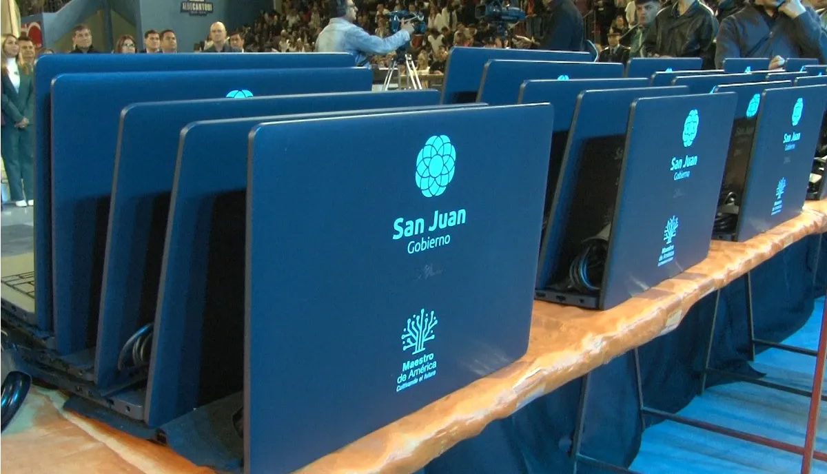 notebooks-computadoras-gobierno-san-juan