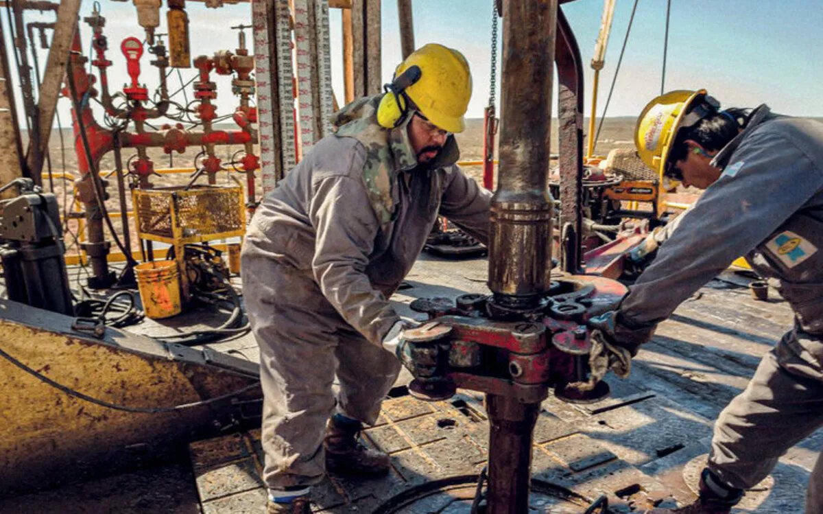 728610-50917-petroleros-2520vaca-2520muerta-edited