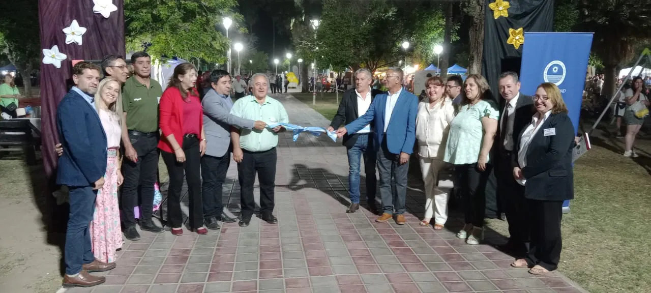 d2cc16e9-a6b6-45c3-8b38-823e1ca34bd3