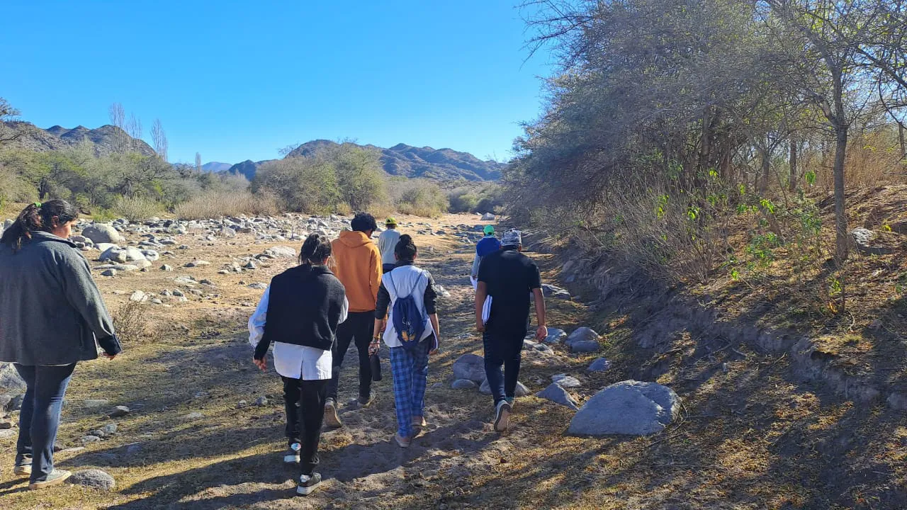 b27a1df9-e33f-4b21-950a-124b07433621