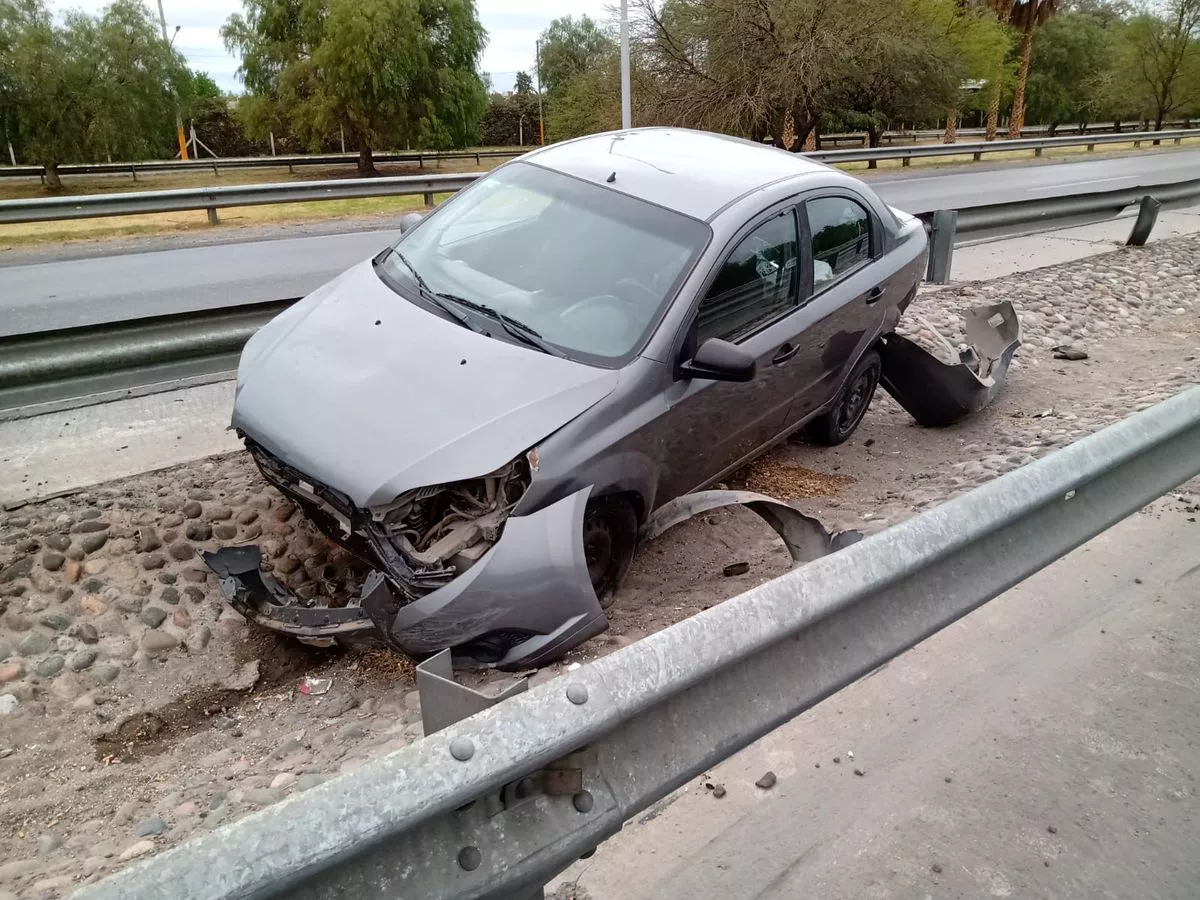 auto-circunvalacion-choque-4jpeg