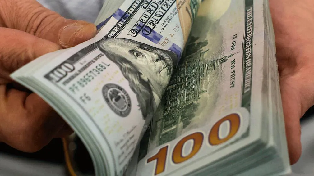 1010x567_dolar-blue-456046-120929