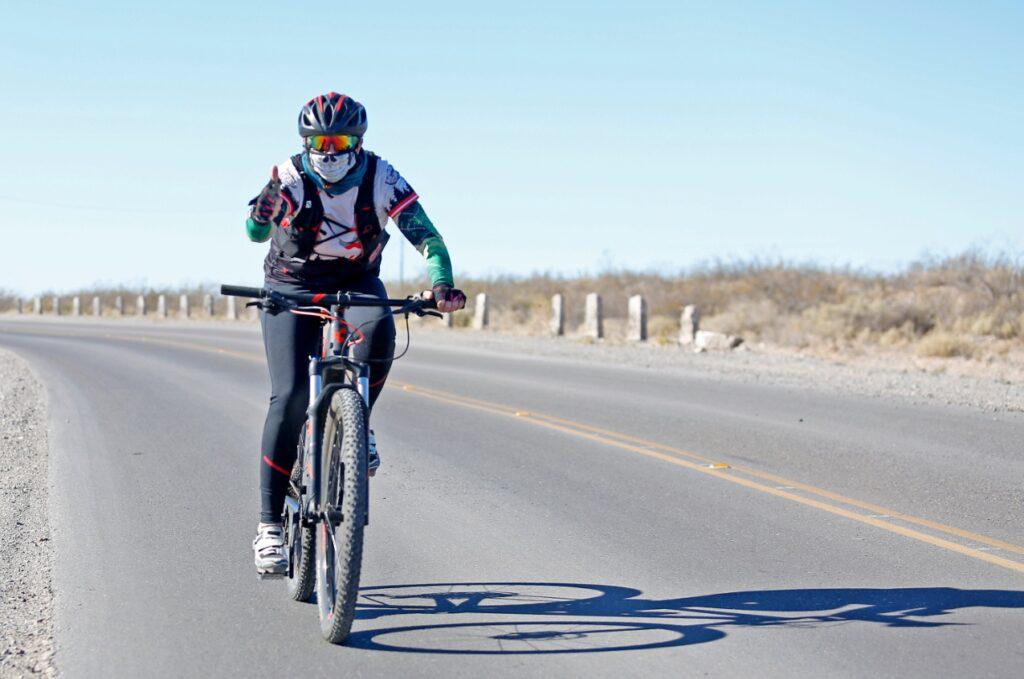 ciclista-solo-de-Roca-1024x679