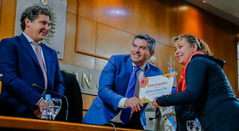 2dfc5556d96e13170922f7a04749befa_L