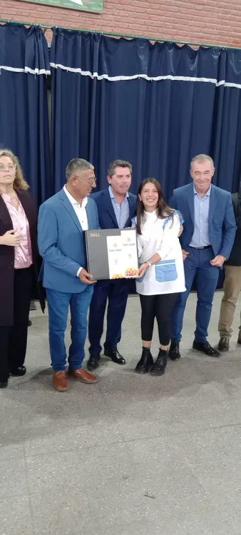 8bdf4816-5024-4373-8a9d-5a8edfe1abed