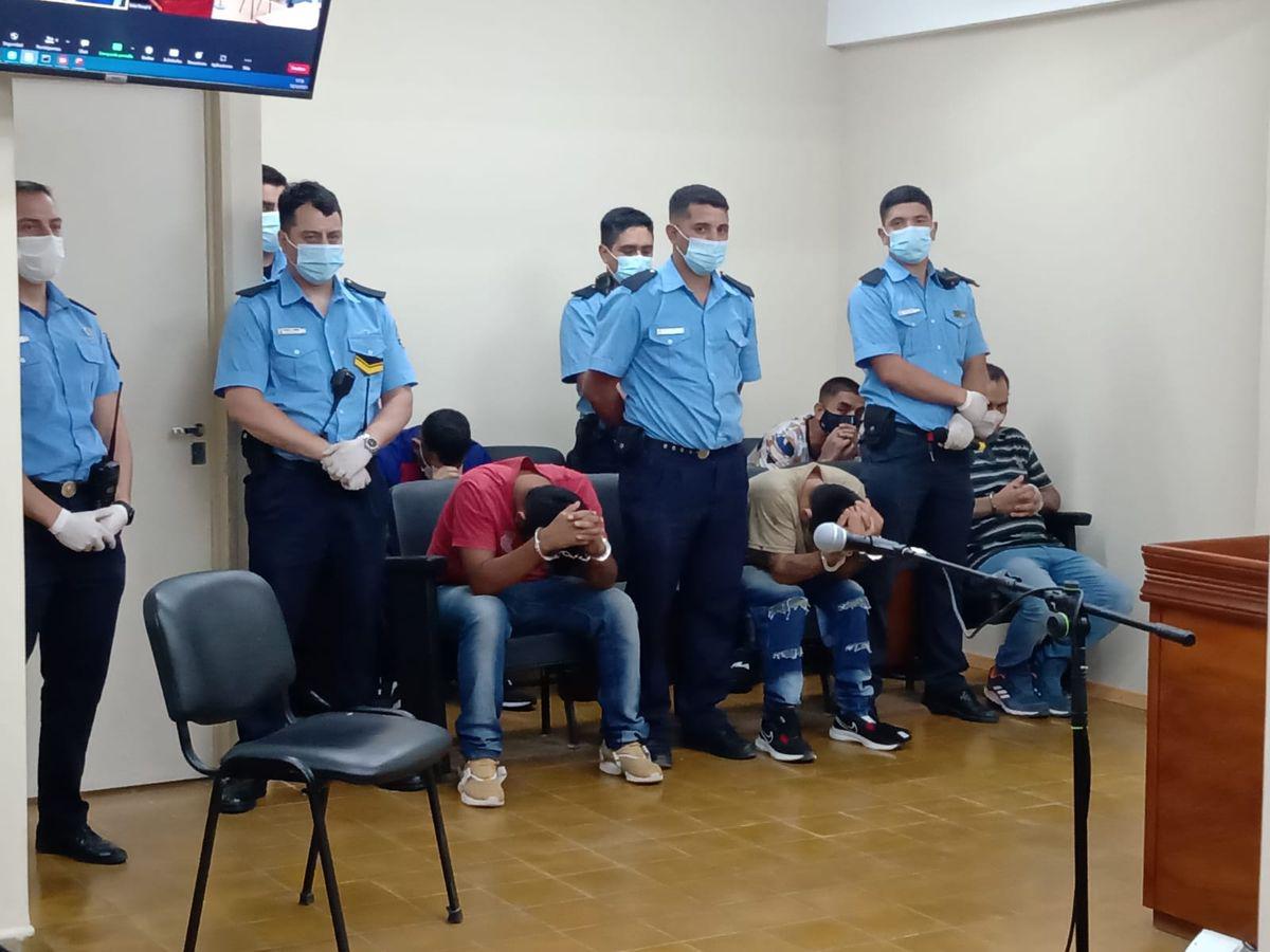 violacion-grupo-preso-1jpeg