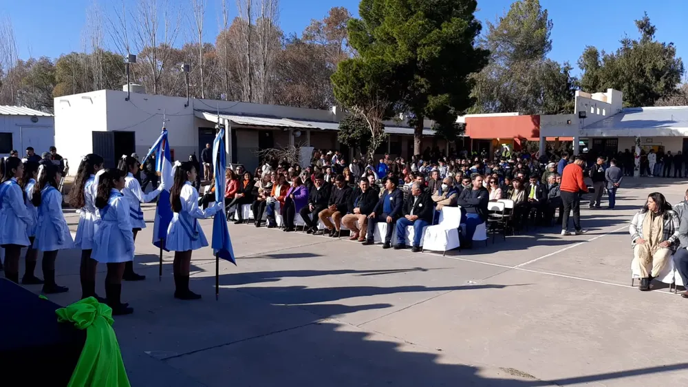 ae078790-f678-4403-8439-adb3254bd9c6