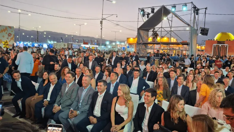 474324w790h444c.png (1)