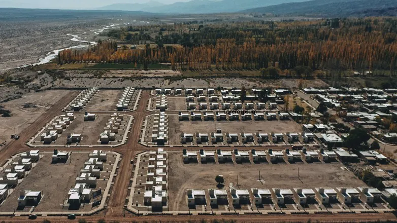 8b6032f7b31a0452f0bf24699521d554_L