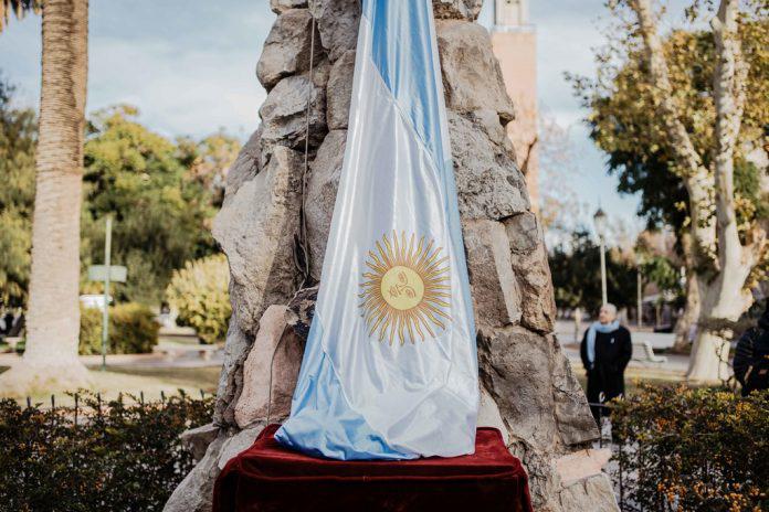 50093634588_2aee97bb0d_b-696x464