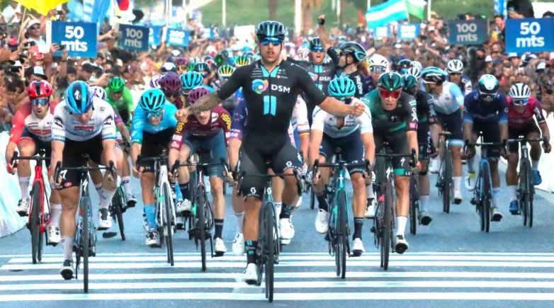 05a42d3545cd067cf7d43f78a43d3dcb_L