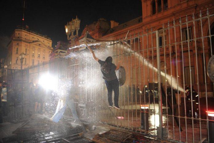 YOC3O42XGZCHLOWFPVHRQ5GJ7Y-696x464