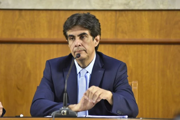 f768x1-361410_361537_15