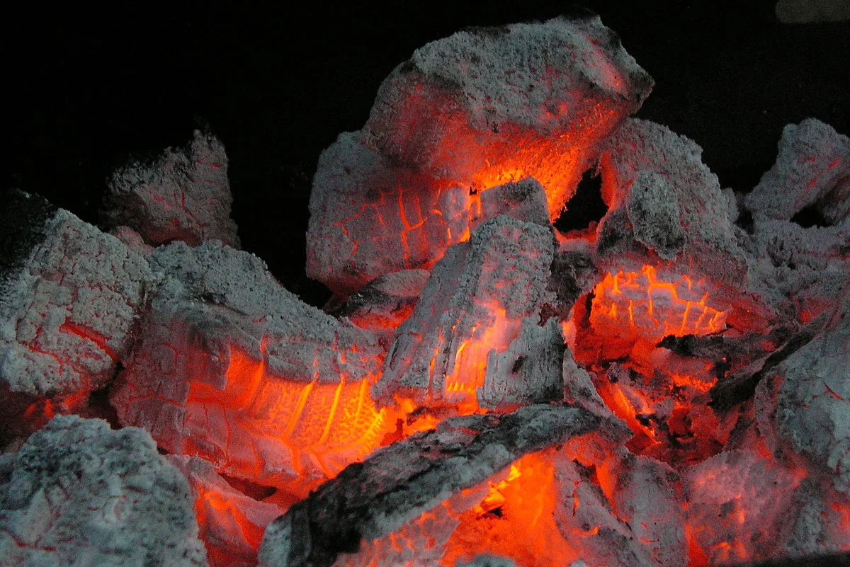 1200px-Embers_01