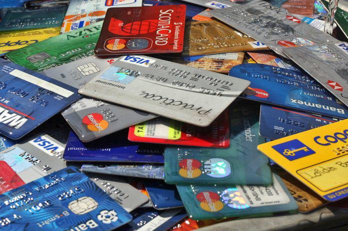 Tarjetas-de-credito-696x463