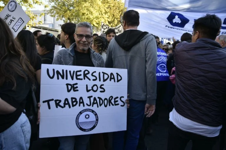 f768x1-371351_371478_5050