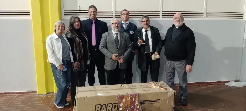 8c47cf59-fb25-47c0-a776-3b51ea48147f