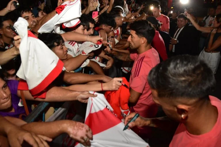 f768x1-402396_402523_5050