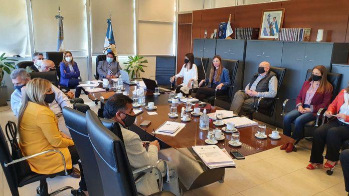 Paritaria-docente-ok-696x392
