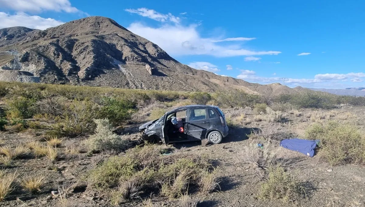 accidente-ruta-149-ullum-auto-policiajpeg