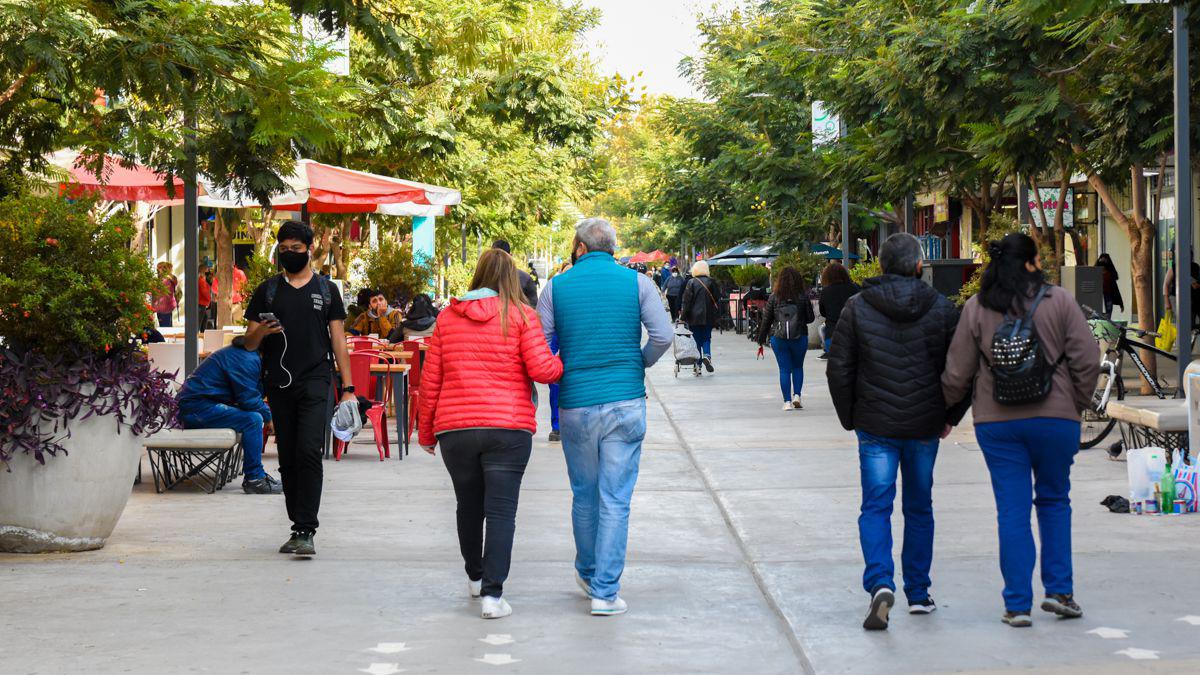 comercio-peatonal-barbijo-ancianos-jubilados-centro-8jpg