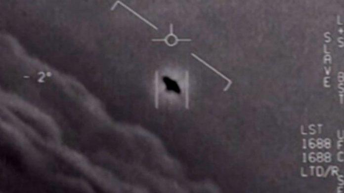 el-pentagono-difundio-tres-videos-ovnis-696x391