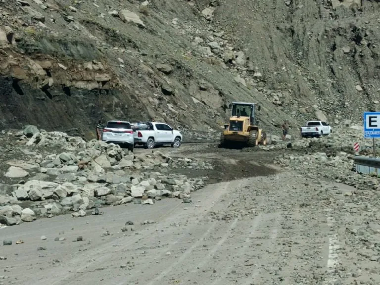 f768x1-403330_403457_5050