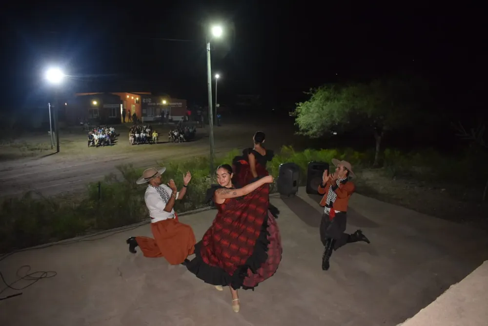 421414441_784965460325079_2540822925363251235_n