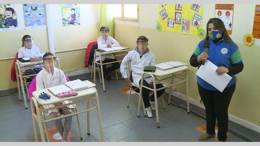clases_1200.jpg_258117318