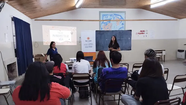 f92eb065c2b1344f92505524d5bc13a5_L