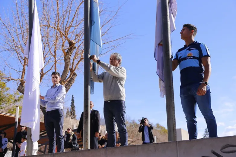 02a986494e75472f018c809dd705db62_L