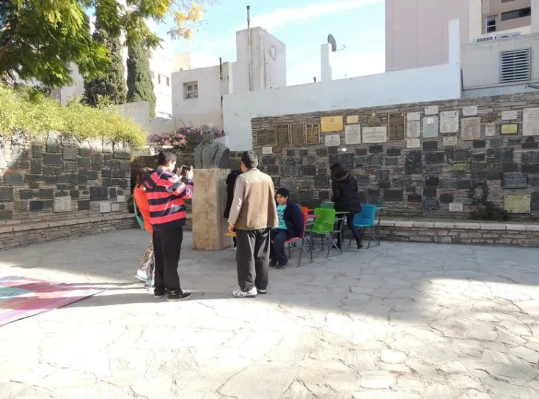 bdeaace532cb8bfb4a377882ecfaee5a_L