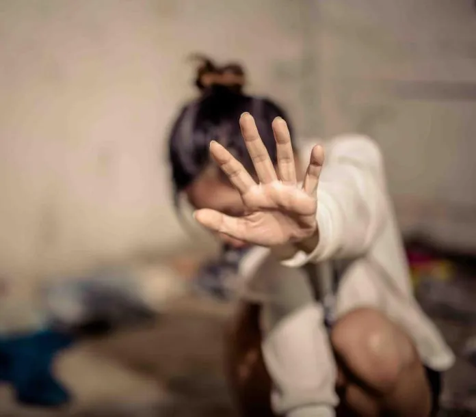 Abuso-sexual-696x610