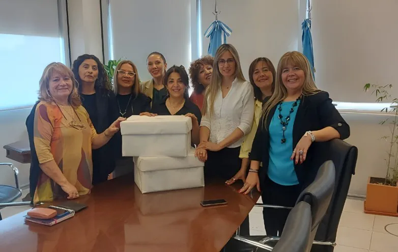 b921faa4771b45428f3f7d65f13c7e64_L