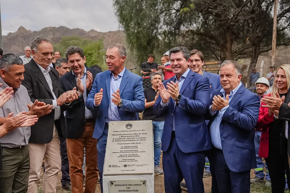 4b2d4c3e-05ab-44af-a90f-6564d3e0f0a6