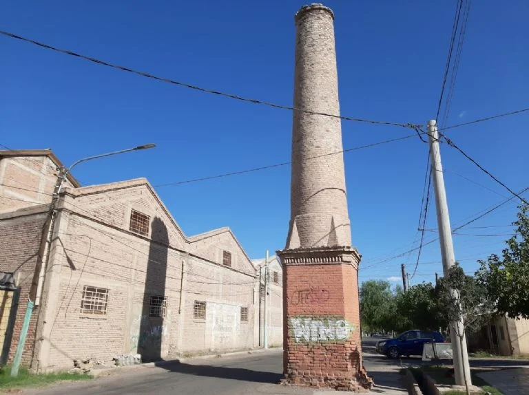 f768x1-371914_372041_31