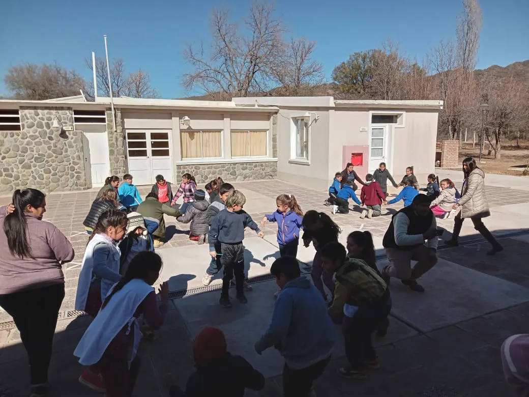 387f03ab-5d20-4d50-9763-2ae16eb2fee2