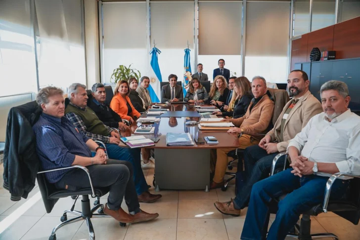 paritaria-agosto2-728x486