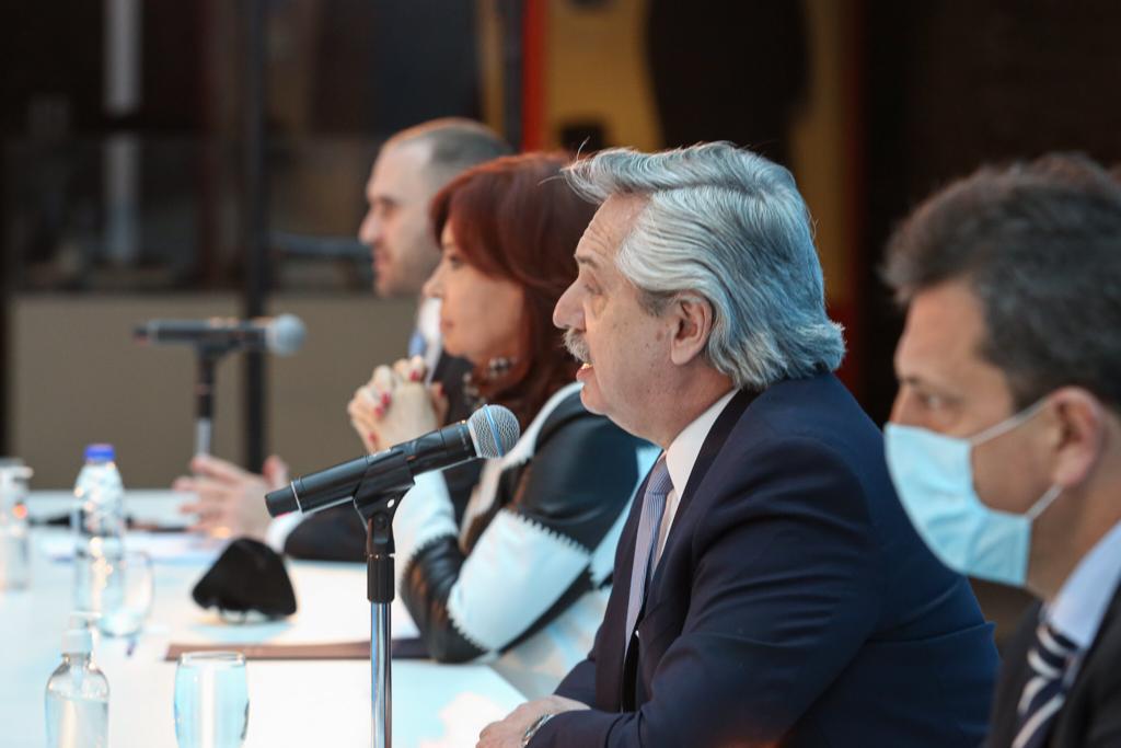 alberto_cristina_massa_guzmxn