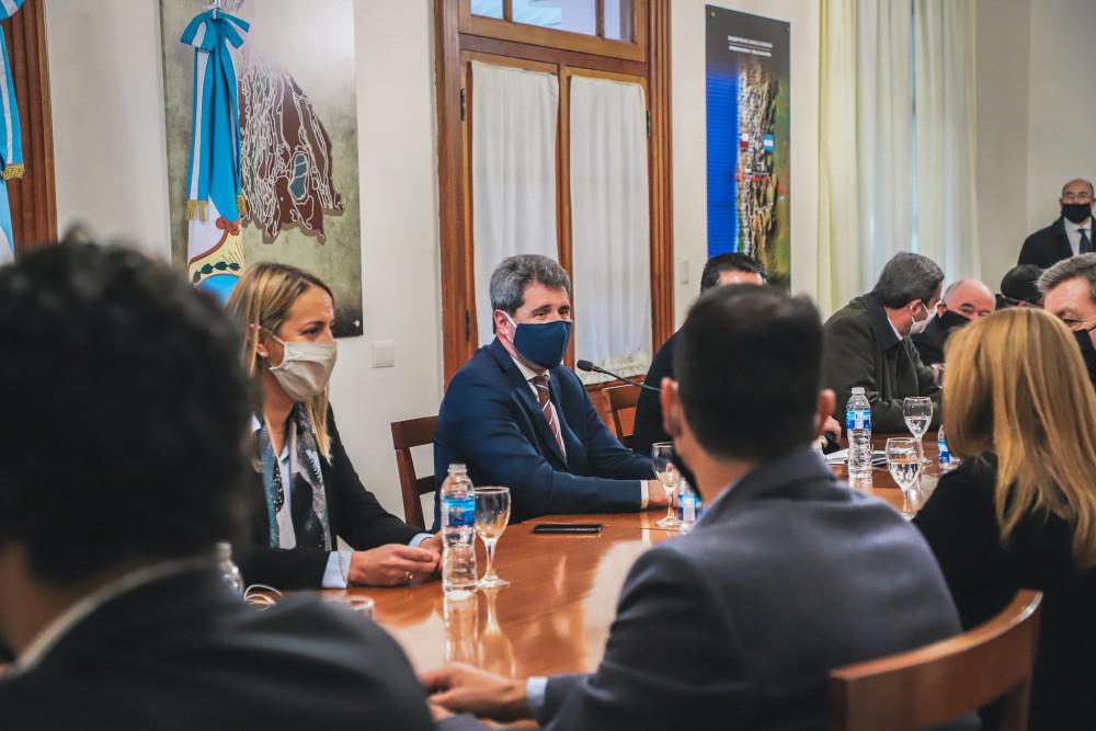 dbca6ae7f2990b63245351e9b47b8f21_XL